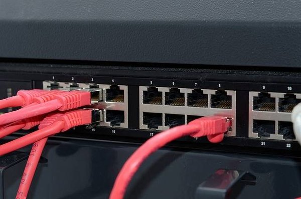 Les critères pour choisir le bon câble RJ45 Cat 6 ou Cat 6a pour votre réseau en fibre